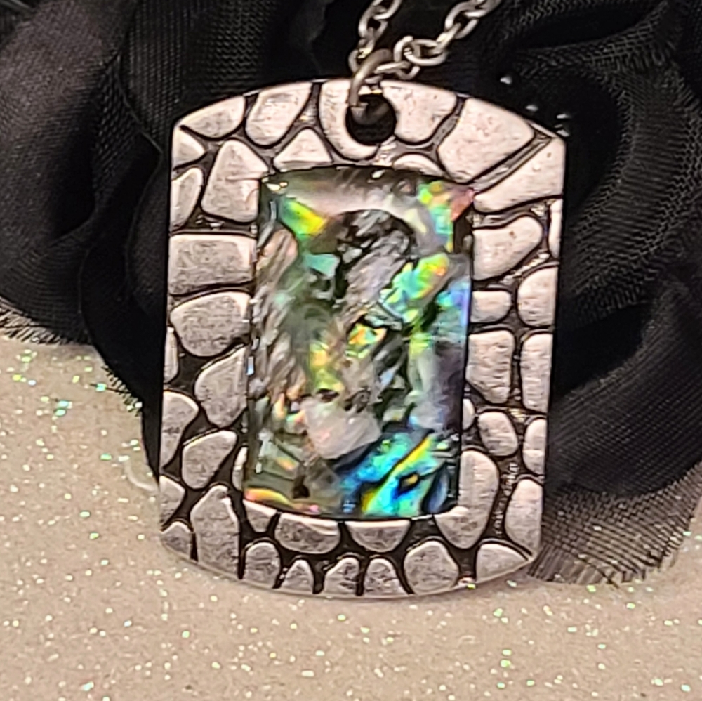 NWT Unisex Abalone Shell Pendant Necklace 18"